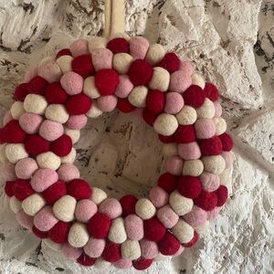 Wool Valentines Day Wreath ❤️